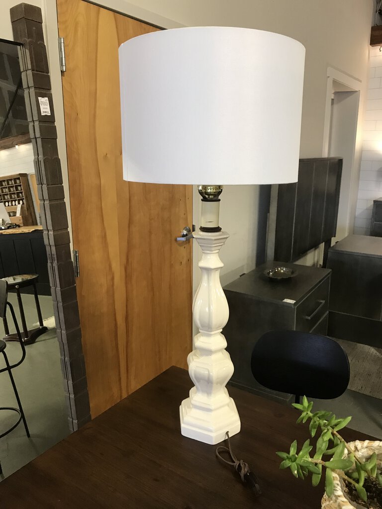 White Ceramic Lamp (as-is)